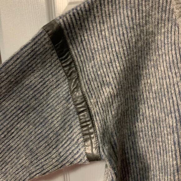 Vintage Samband of Iceland Women's Chunky V Neck Sweater Size L Wool Blue Gray - Picture 4 of 9